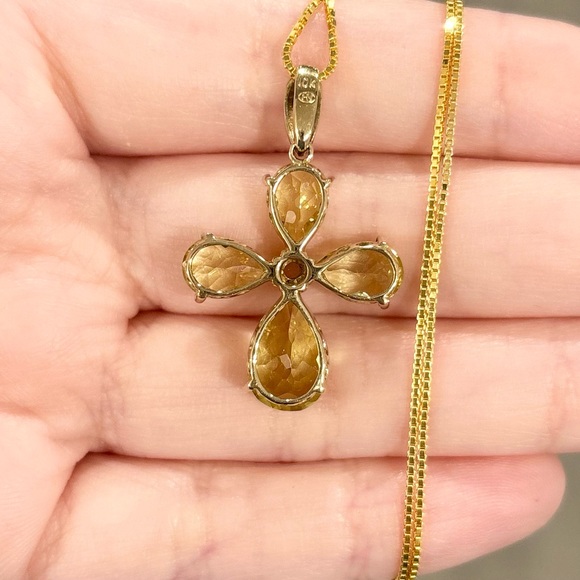 10K Peridot Quartz rose teardrop light green yellow gold Christian cross pendant - Picture 9 of 12